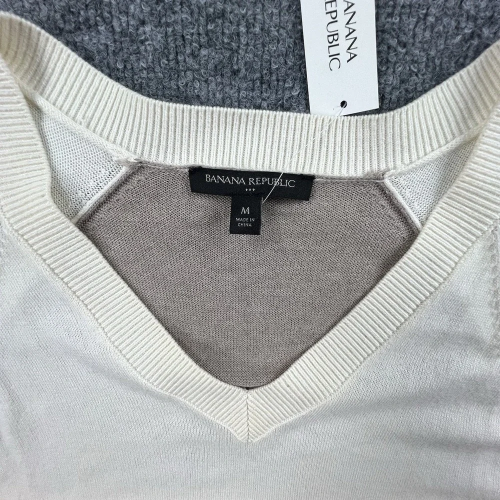 NWT Banana Republic Women's M V-Neck Sweater Cream Taupe Side Zip Hem Pullover - Picture 3 of 9